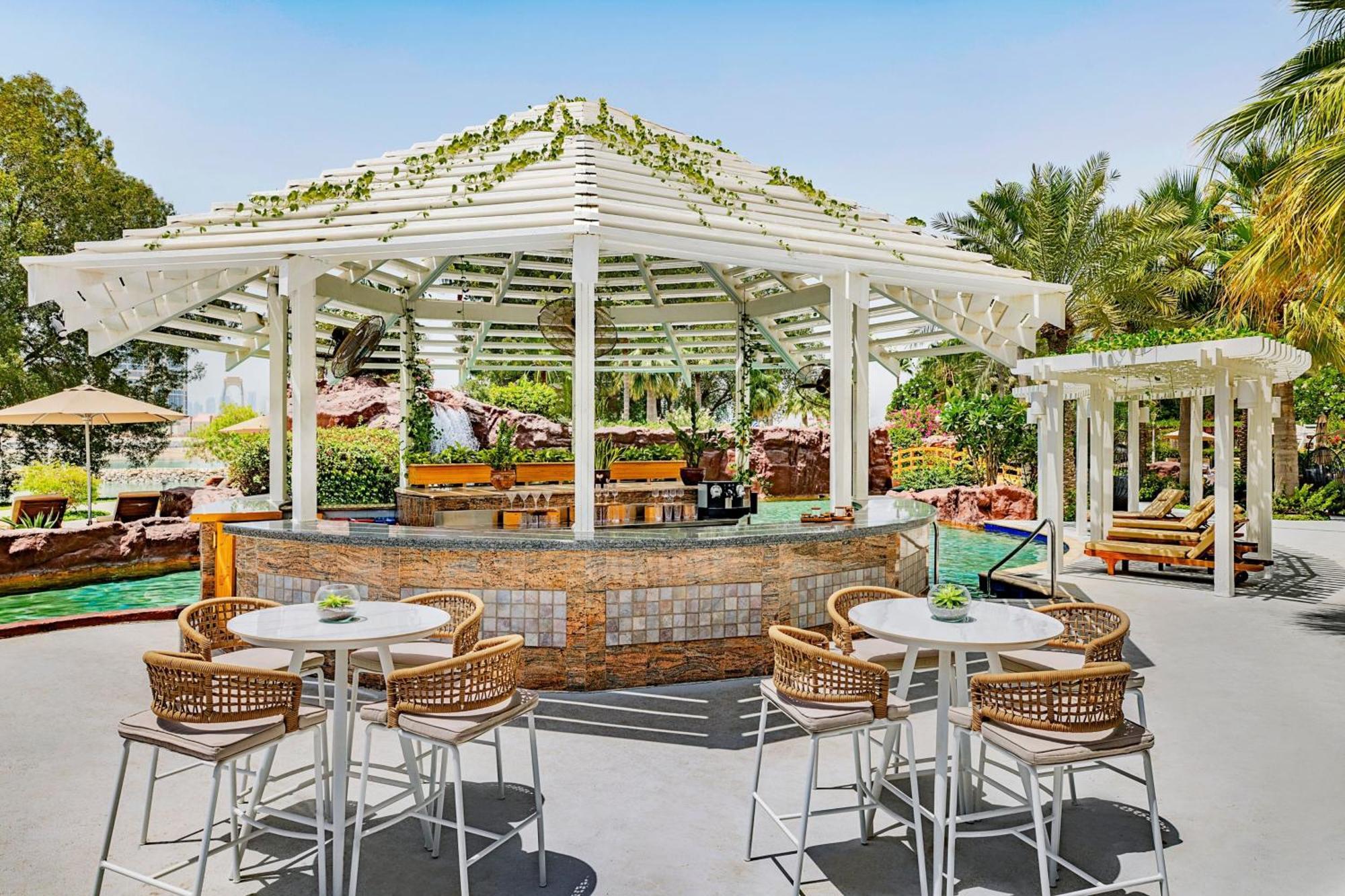 The Ritz-Carlton, Doha Hotel Exterior photo The Pool Bar
