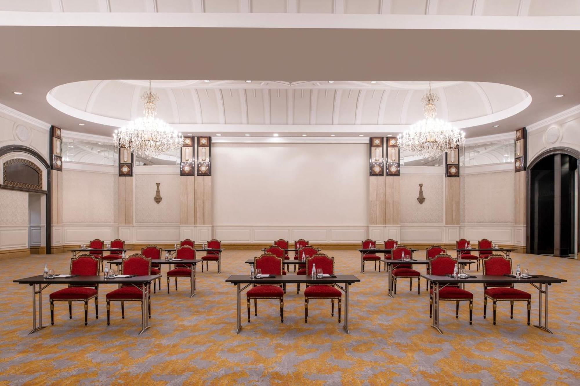 The Ritz-Carlton, Doha Hotel Exterior photo The ballroom